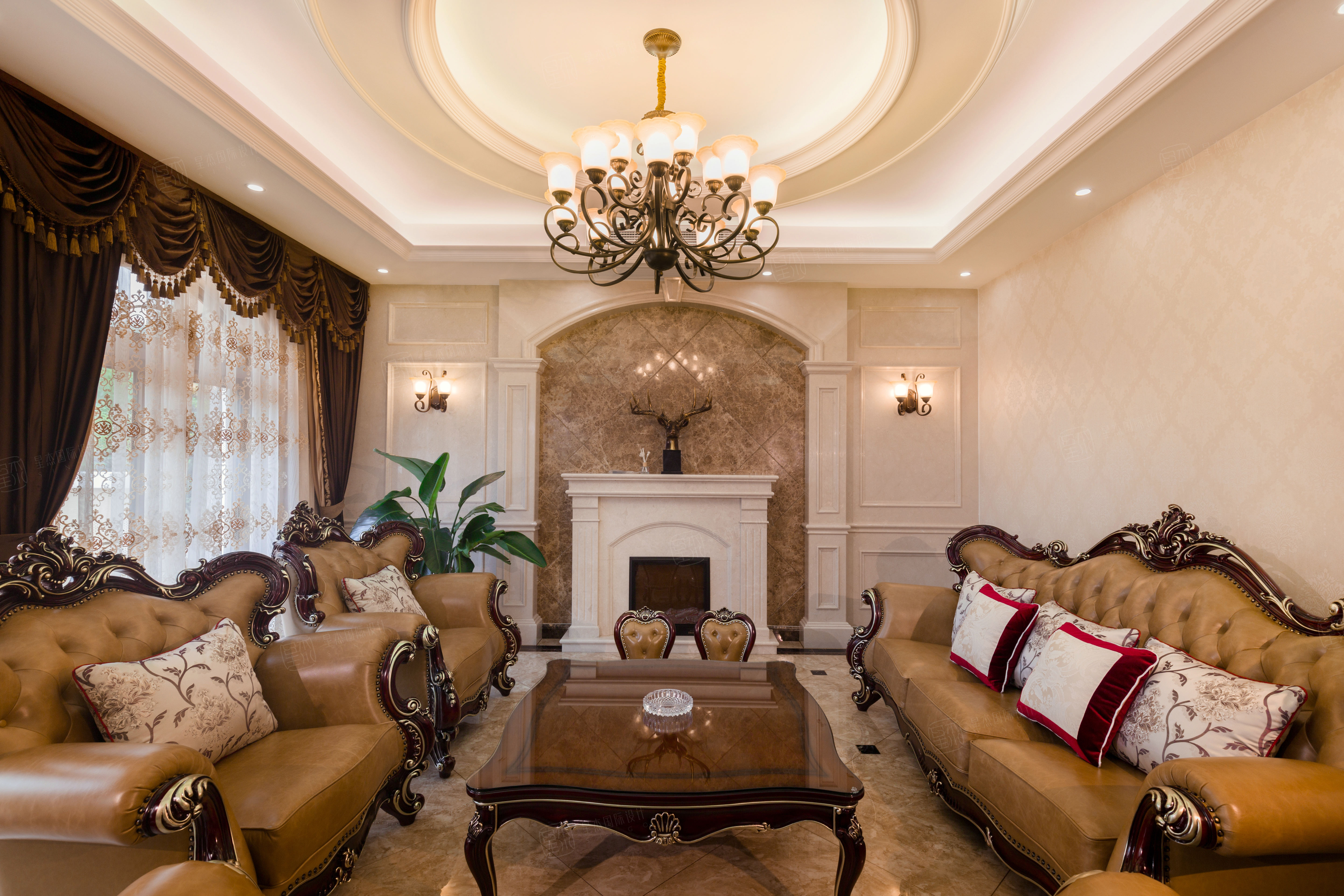 欧式奢华_钟山高尔夫装修客厅效果图